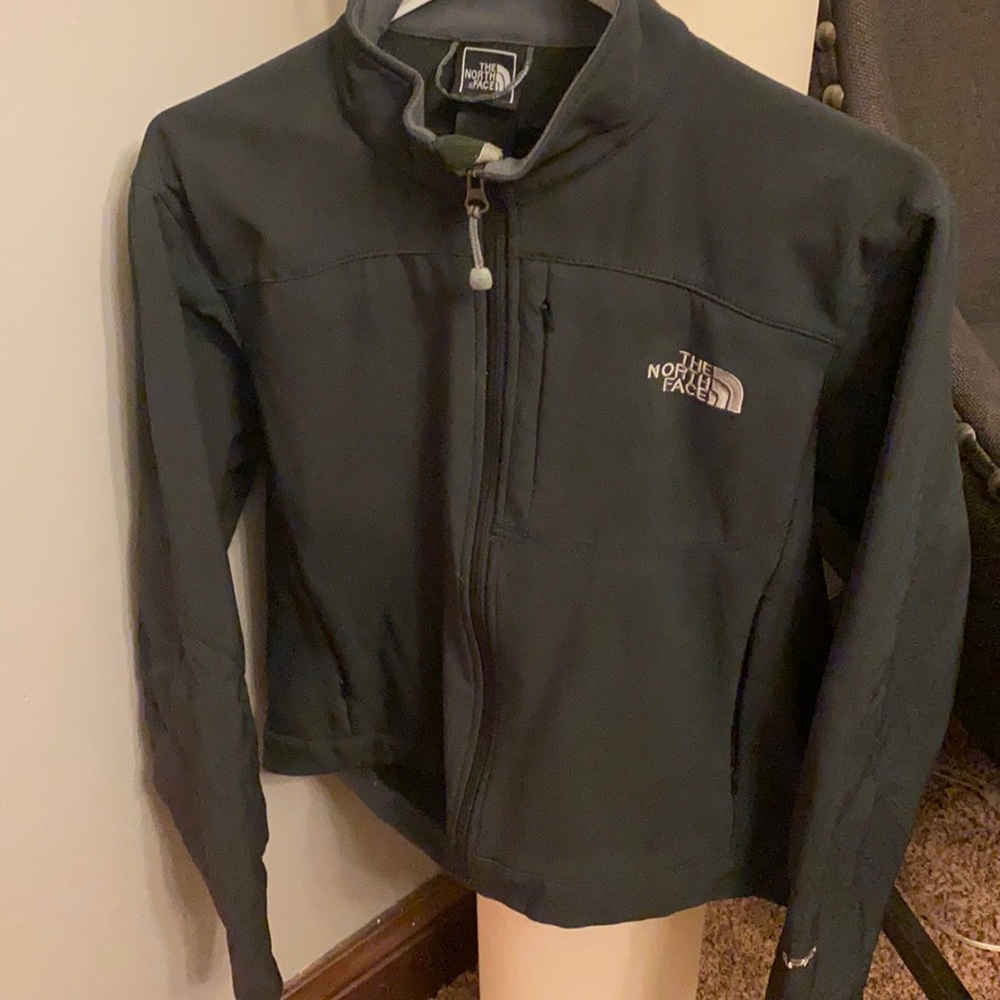 Women’s North Face Apex zip up jacket size Medium.